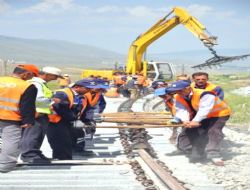Demiryolu yenileme çalışmaları başladı